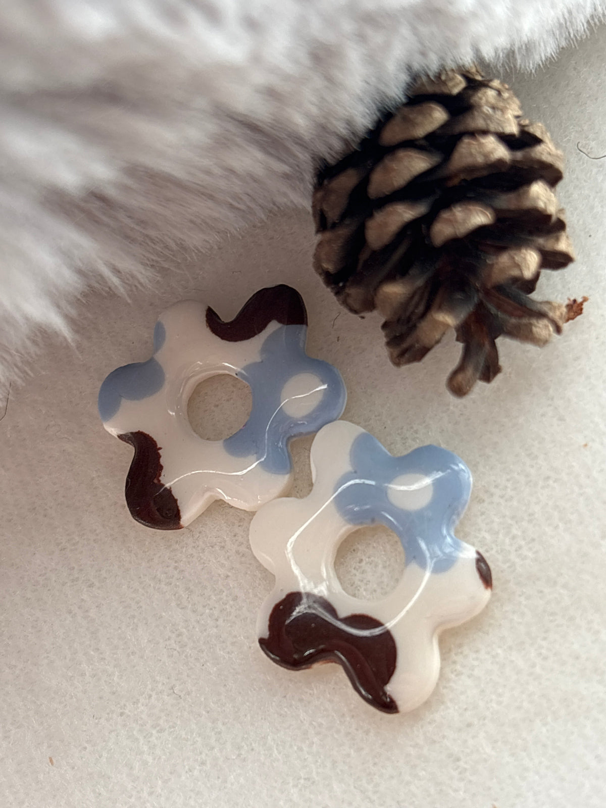 pampilles fleur bleu et marron